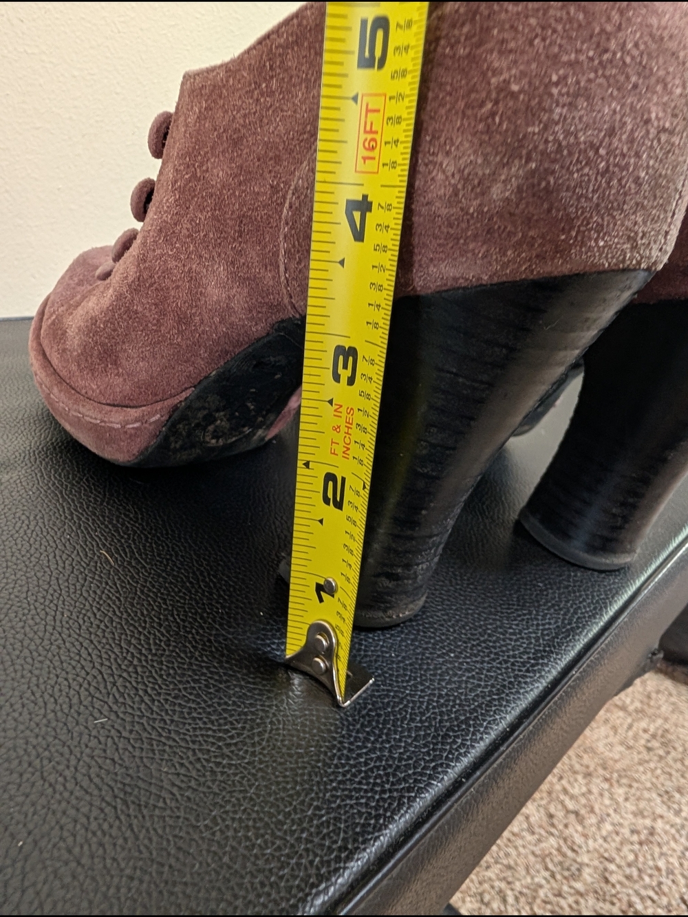 Born Crown 8 Mauve Suede Button‎ Accent Ankle Boots - Picture 10 of 10